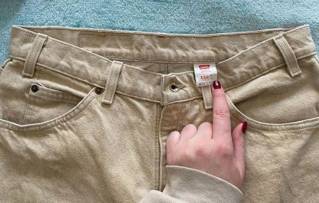 550 Relaxed Fit Denim Jeans - Image 3