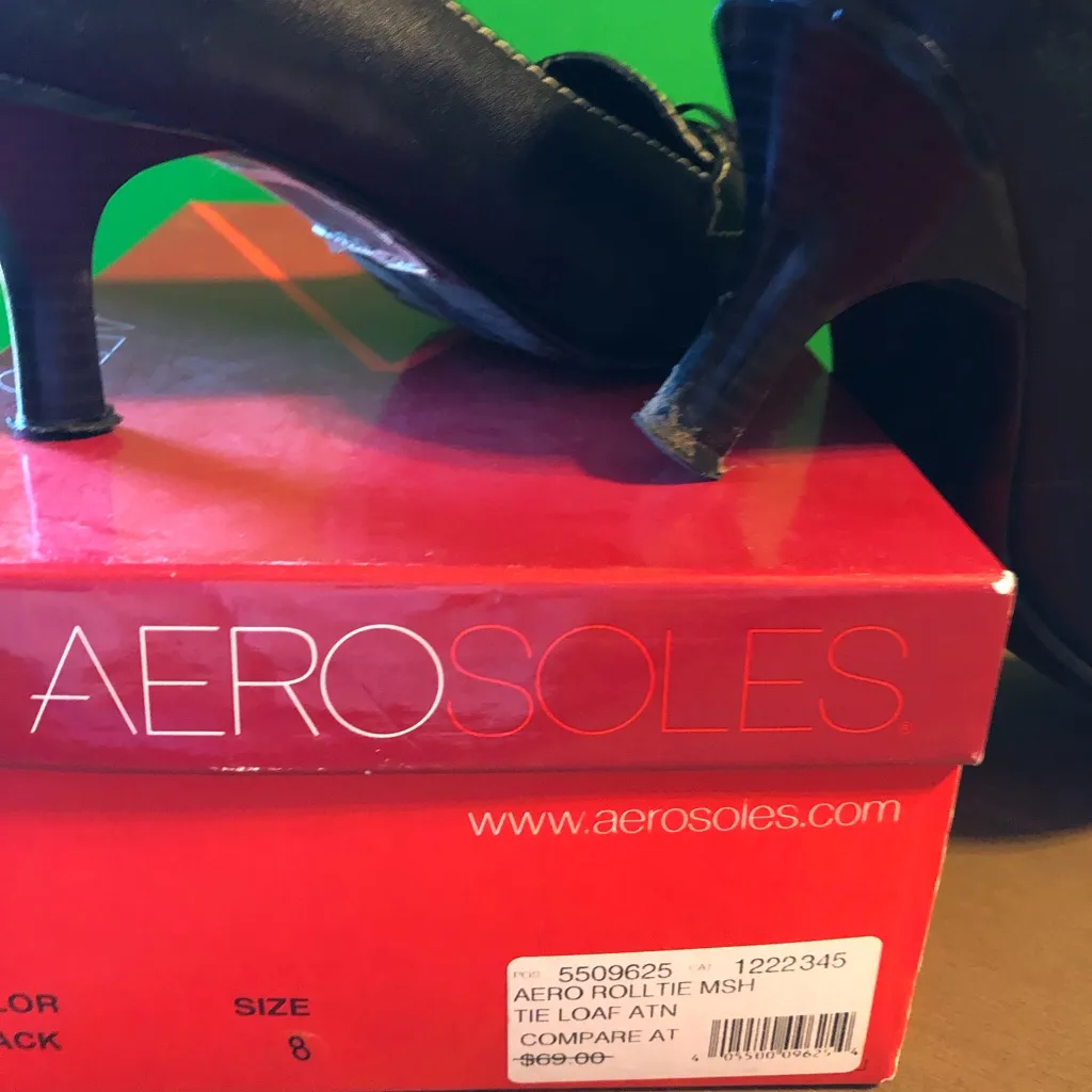 ❤️ Tie loafers with 1 1/2” heel - Image 3