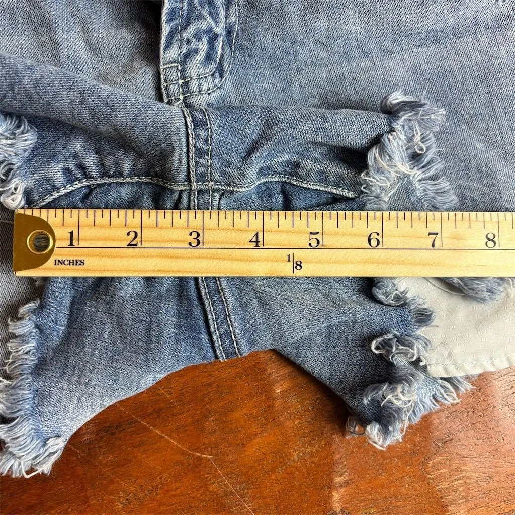 Vintage REWASH Women's Distressed High-Waisted Denim Shorts Size 14 - Image 2