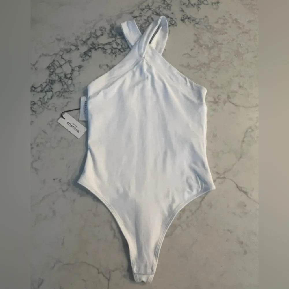 New Aritzia Babaton Contour Criss-cross bodysuit Bodysuit White Small - Image 6