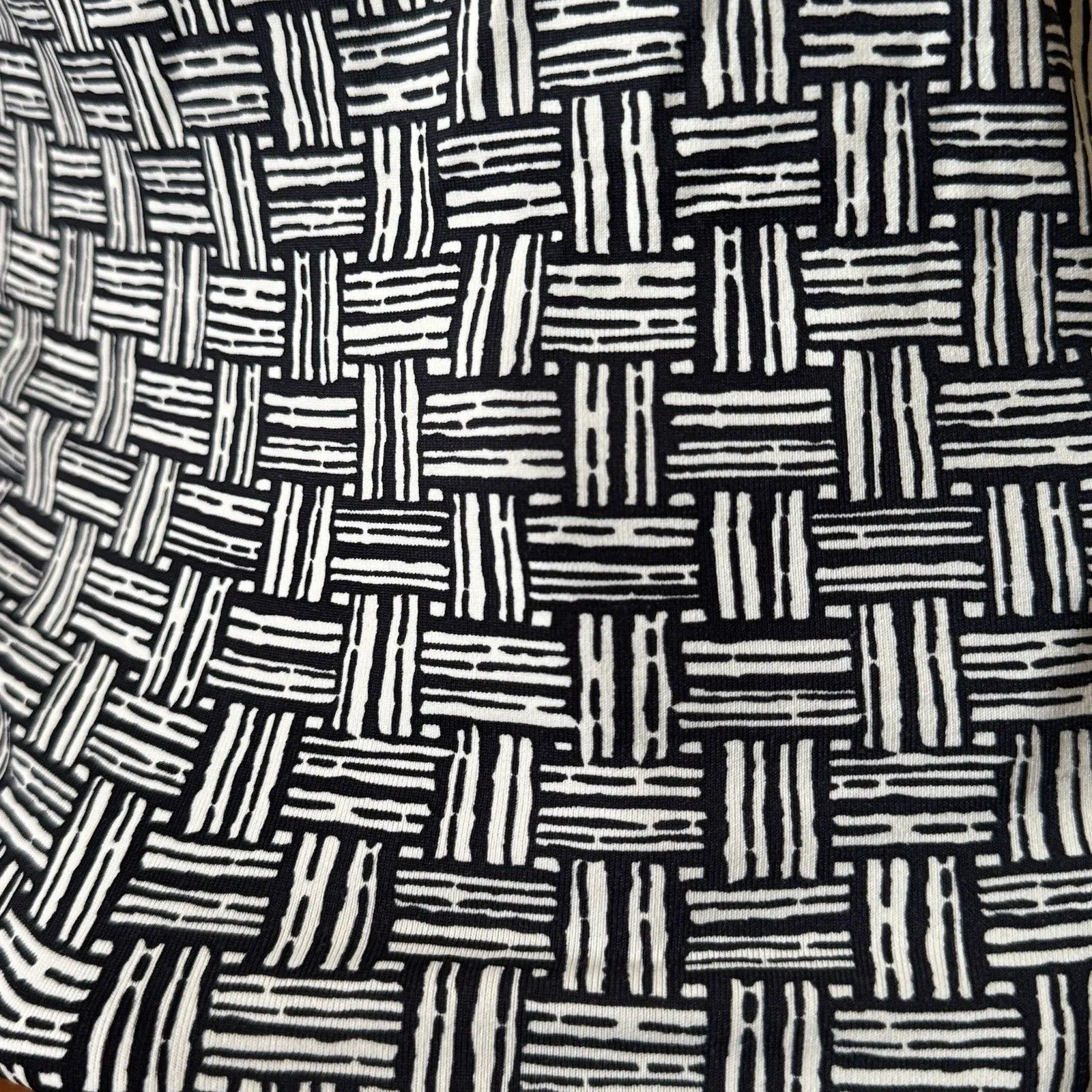 J. McLaughlin Catalina Top 3/4 Sleeve S V-neck Geometric Weave Preppy Chic - Image 6