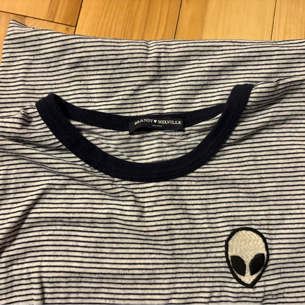 Brandy Melville Striped Black and White Tee - Image 2
