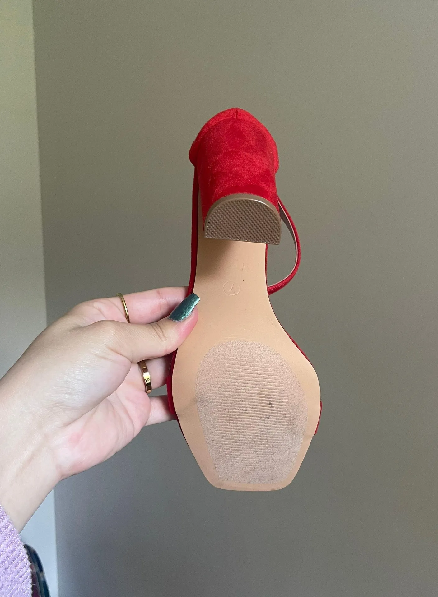 Red High Heels - Image 5