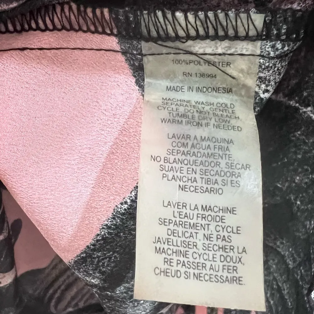 Milano pink and black tropical print tie neck top size medium - Image 4