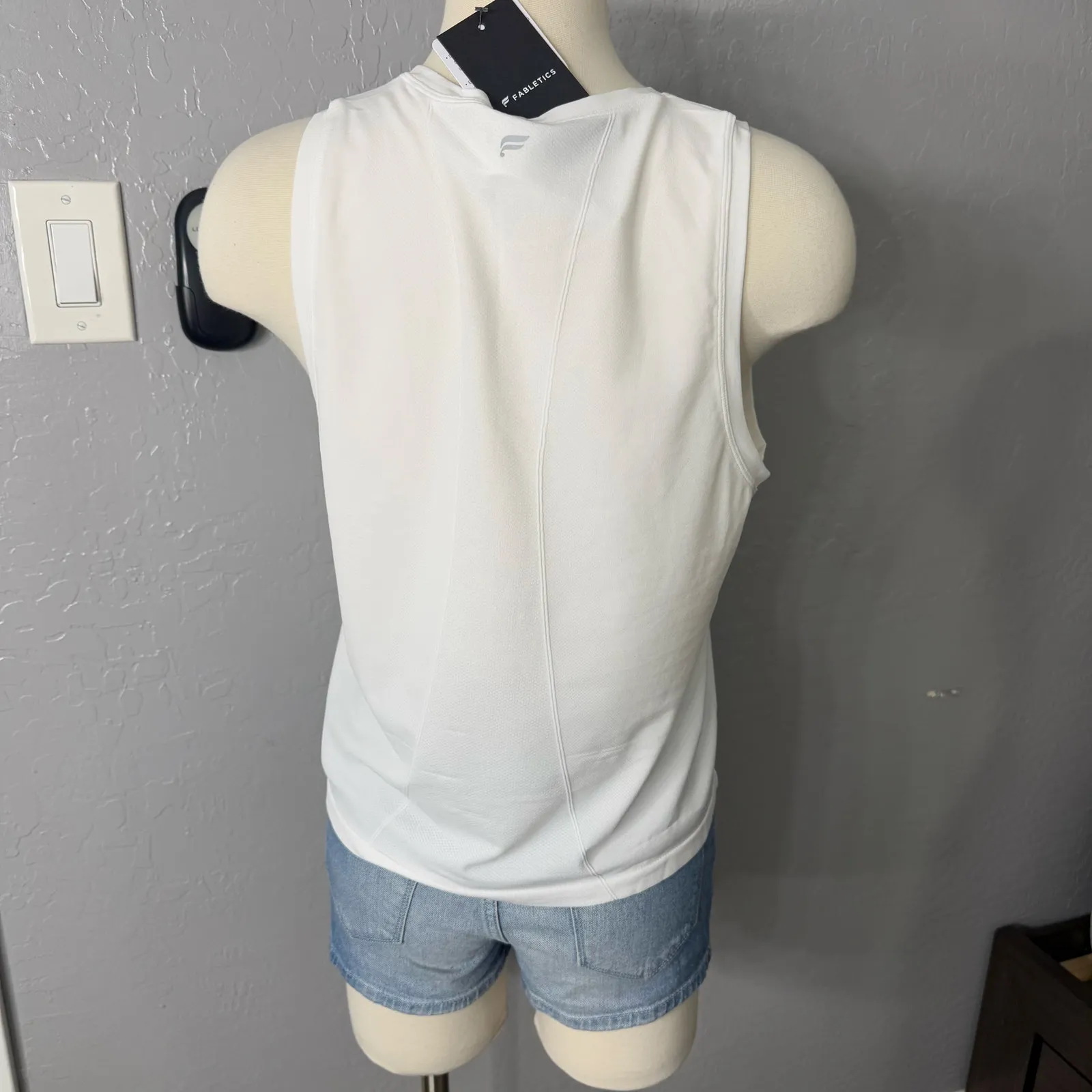 Fabletic Feather Tech+ Muscle Tank, Classic White, M - Image 2