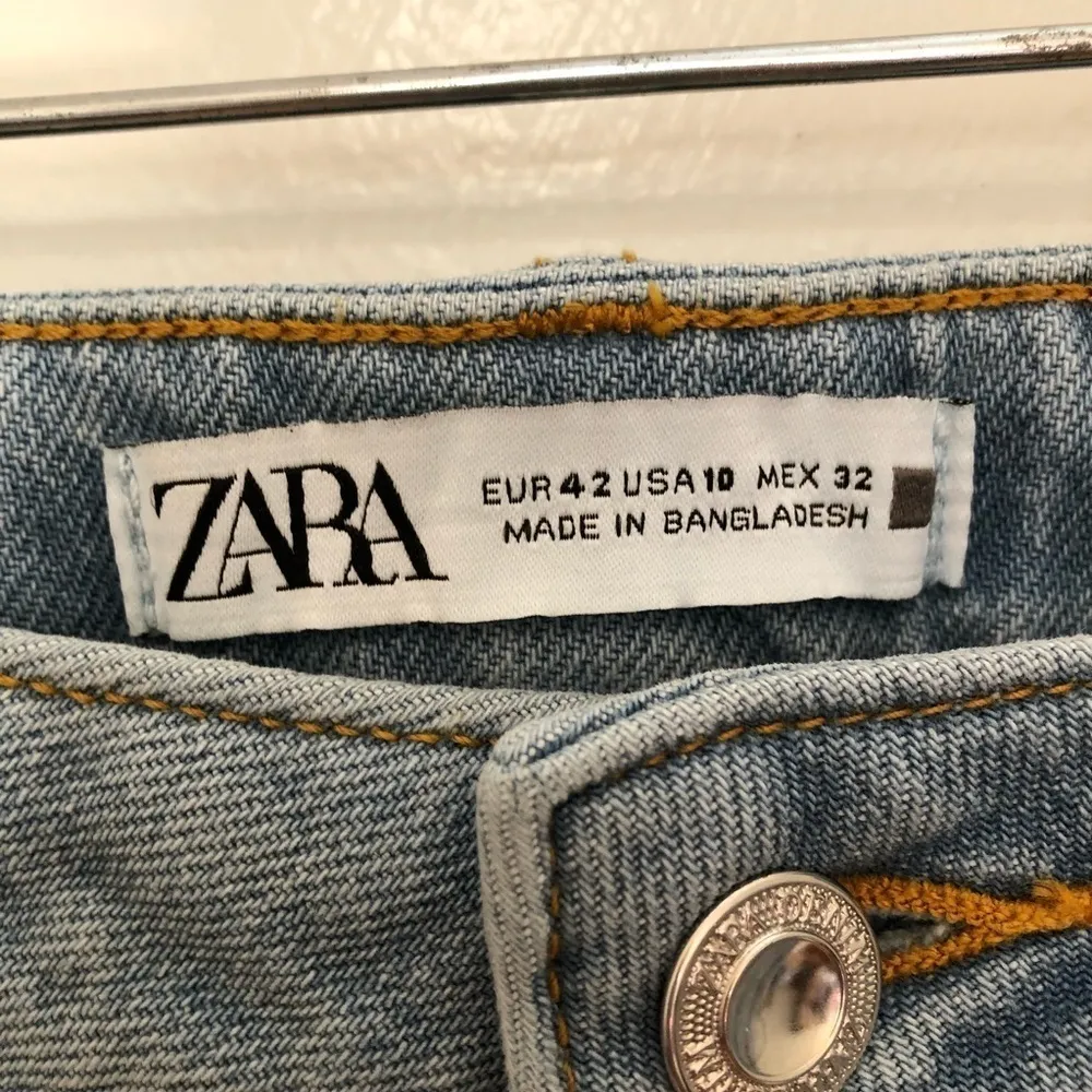 Zara Flare Fit Jeans High Rise Full Length Split New 10 - Image 3