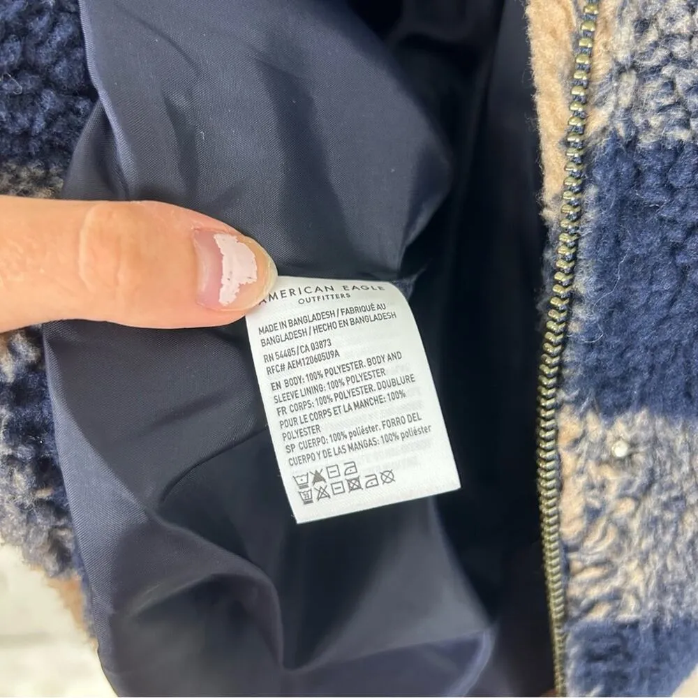 American Eagle Plaid Print Sherpa Zip Up Jacket Size L - Image 5