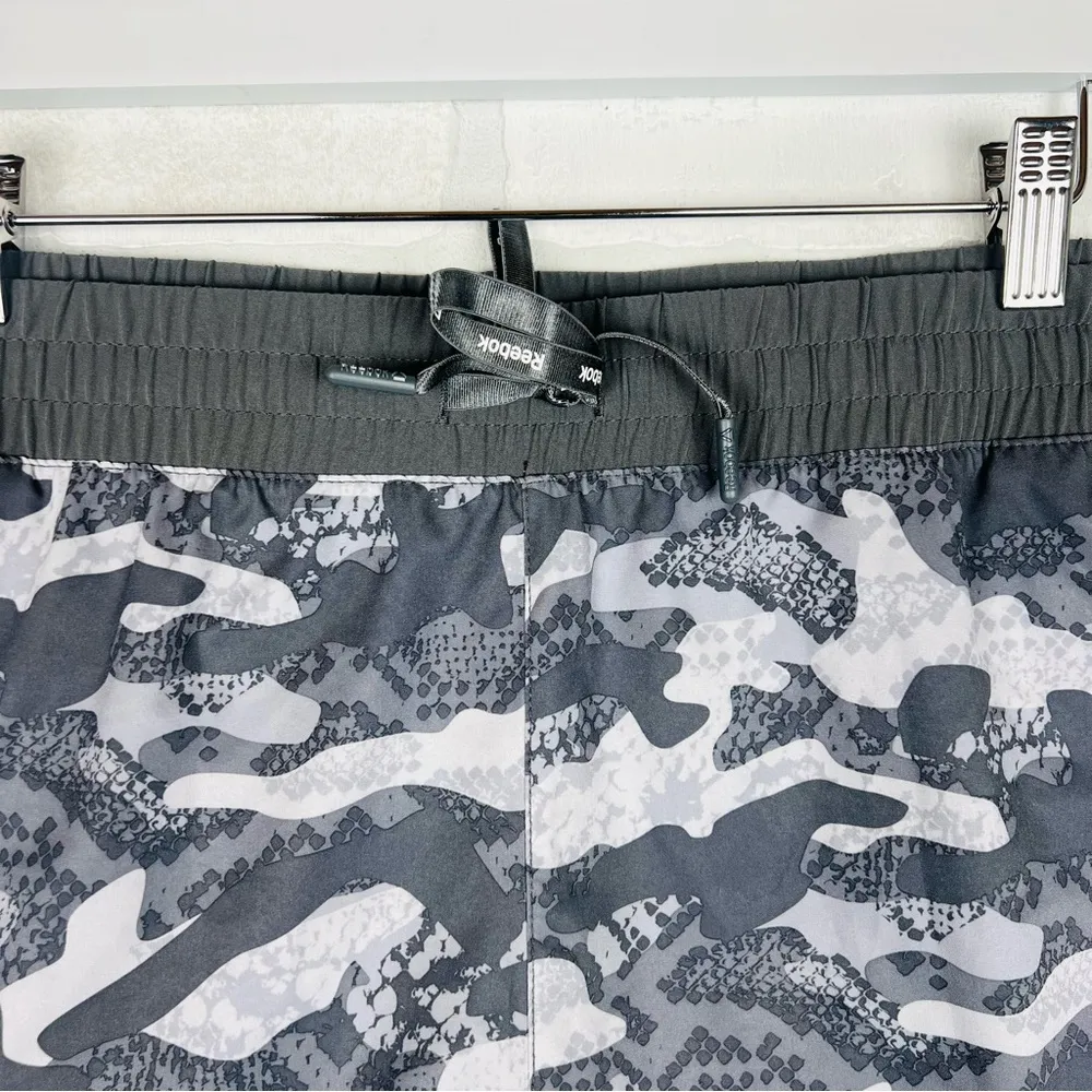 Reebok Women’s Essential‎ Running Short with Pockets, Sizes XXL, Silver Sconce - Image 6