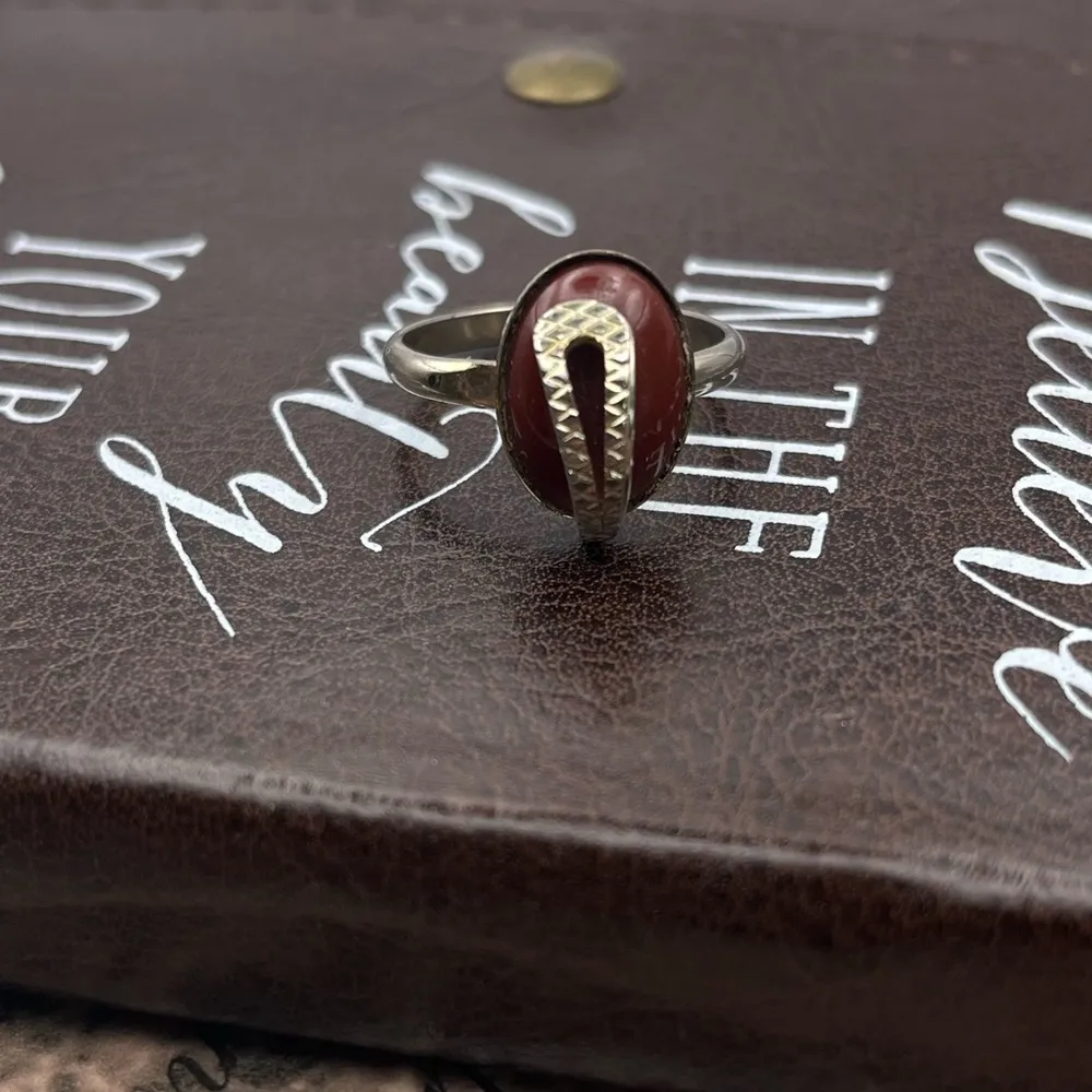 Vintage 1970s Boho Oval Brown Stone Adjustable Statement Ring - Image 4