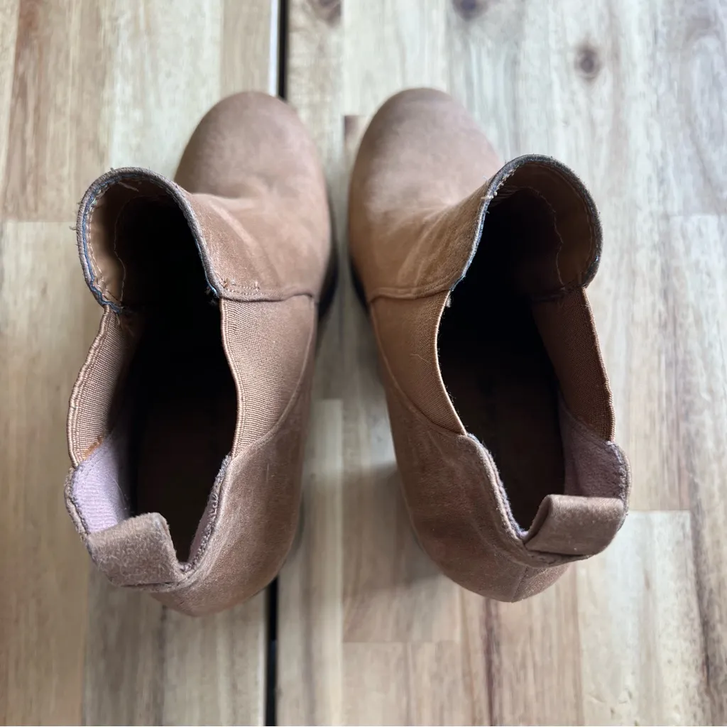 American Eagle Faux Suede Tan Ankle Boots | Size 7 - Image 6