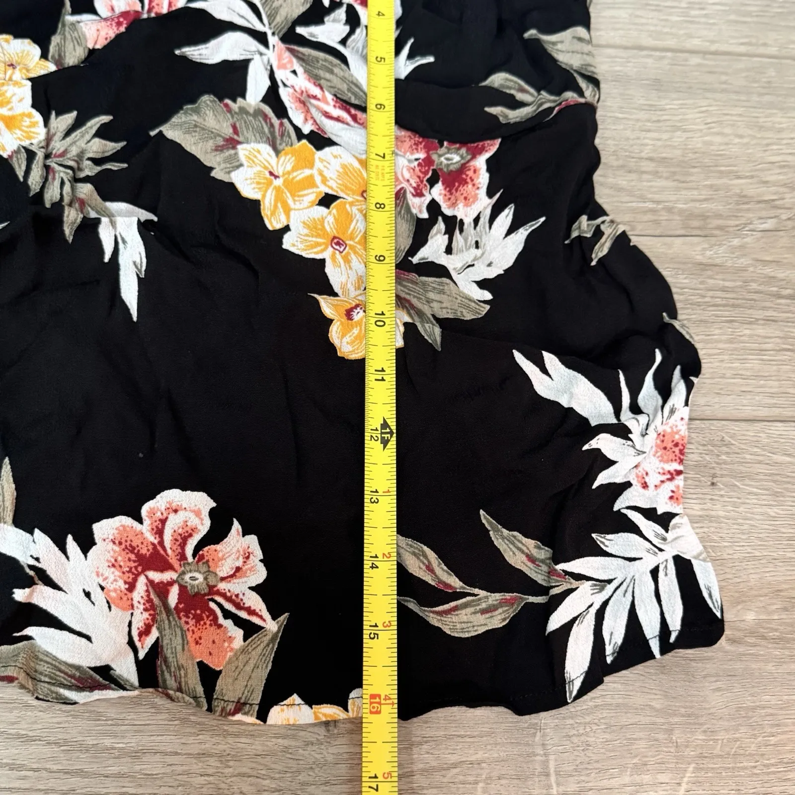 Volcom Women's Floral‎ Tank Top Size Small - Image 4