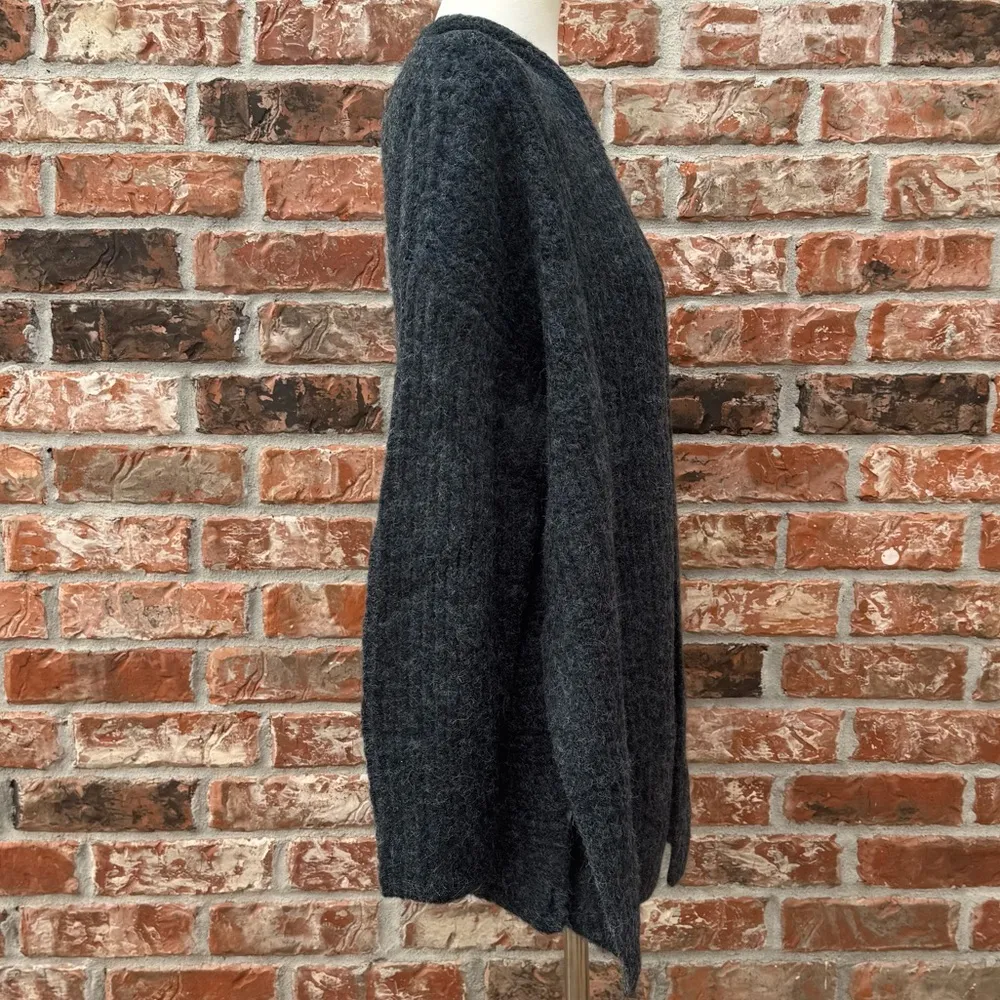 Renee C. grey wool-blend charcoal grey sweater / XL / Excellent condition - Image 3