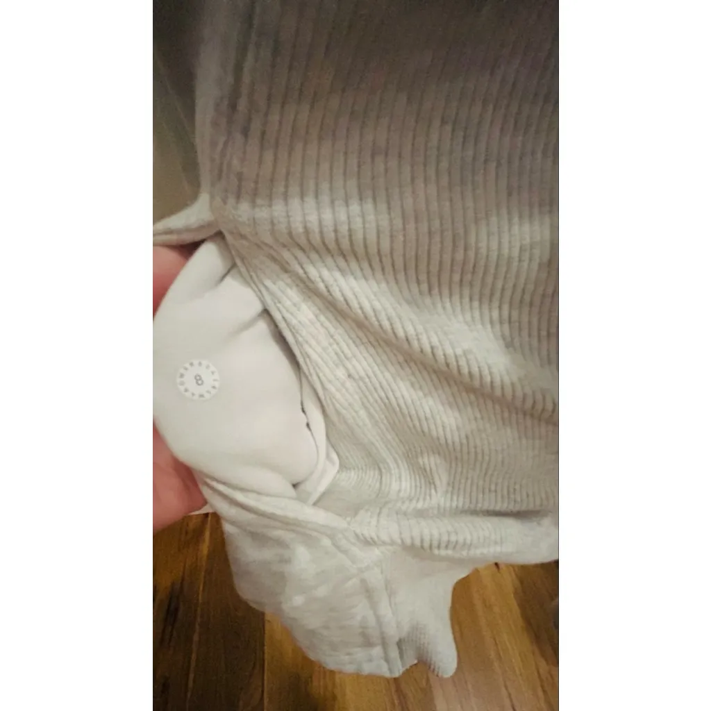 Lululemon Radiant Jacket Full
Zip Heathered gray Size 8 - Image 12