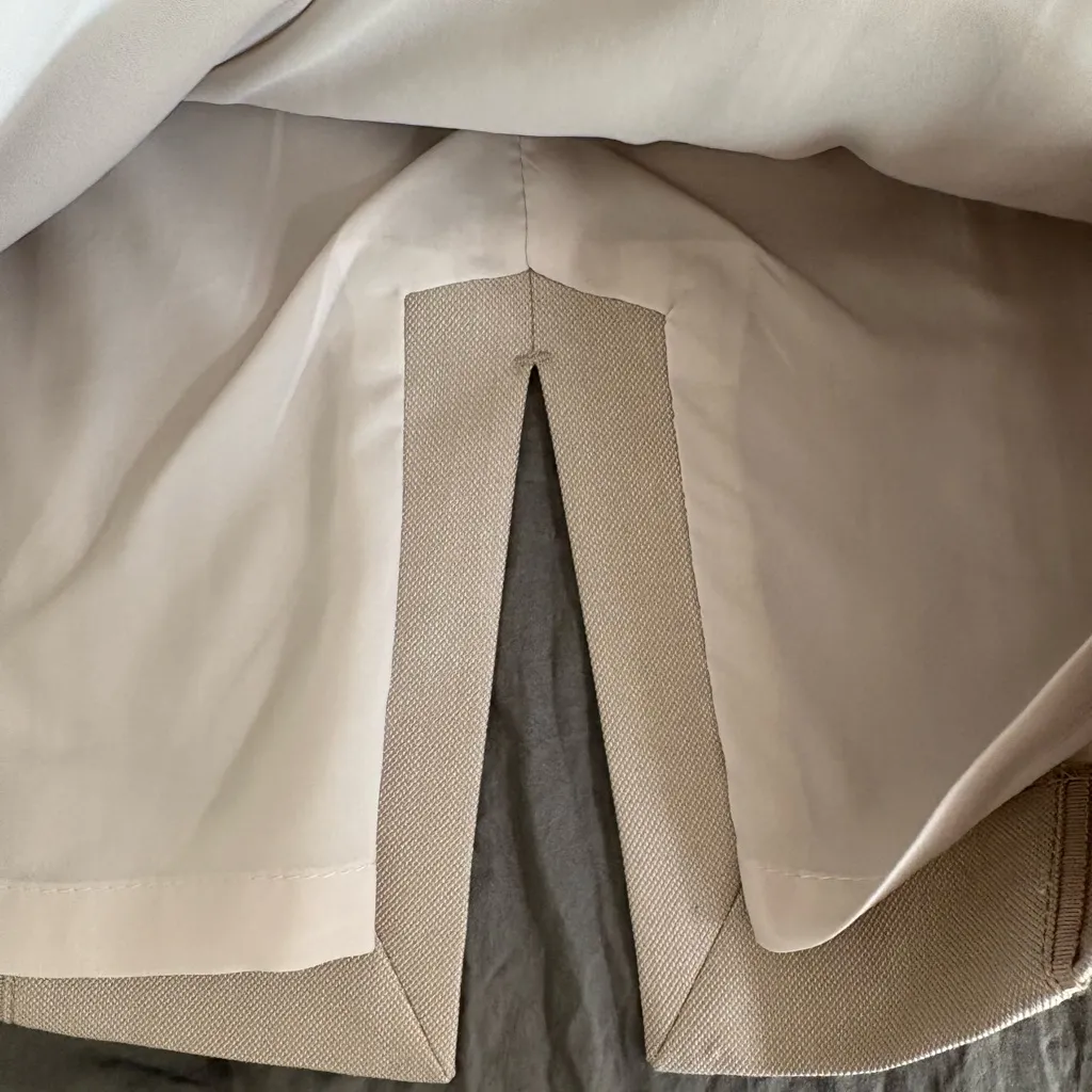 White House Black Market Birdseye Suiting Skirt. Size 4. - Image 8