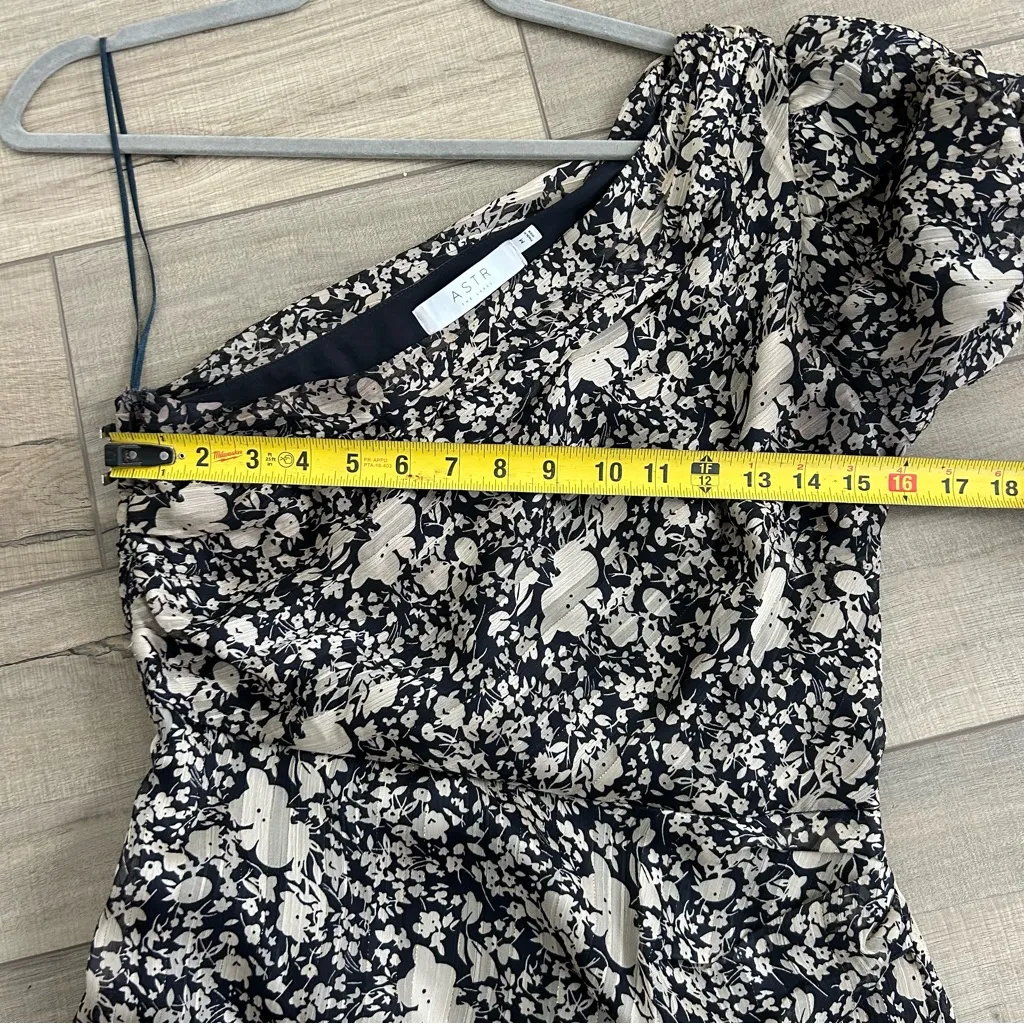 ASTR The Label Santorini Midi Dress Black Taupe Metallic Floral M - Image 8