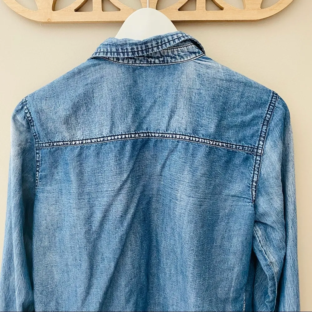 Maurices Denim Button Up Top Blue Sz Medium - Image 6