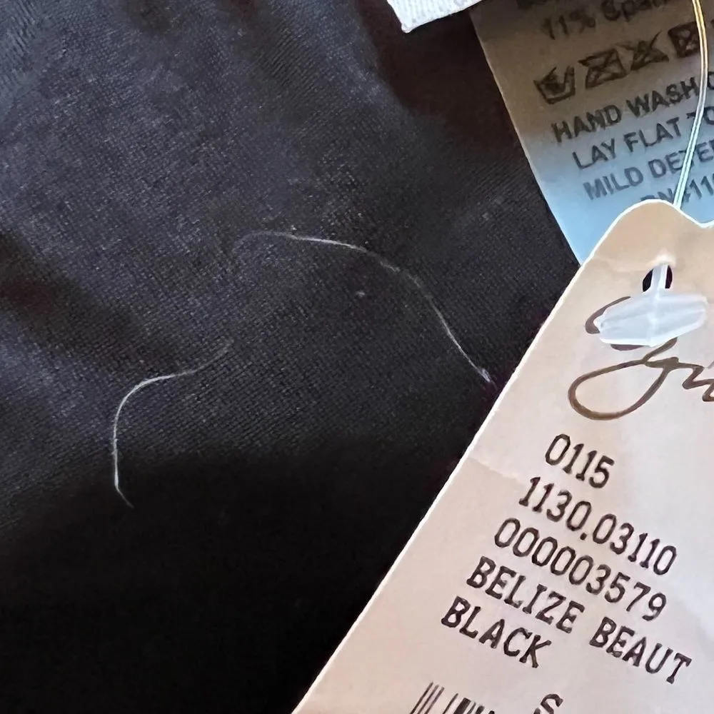 Beach Bunny Belize Bikini Top nwt - Image 5