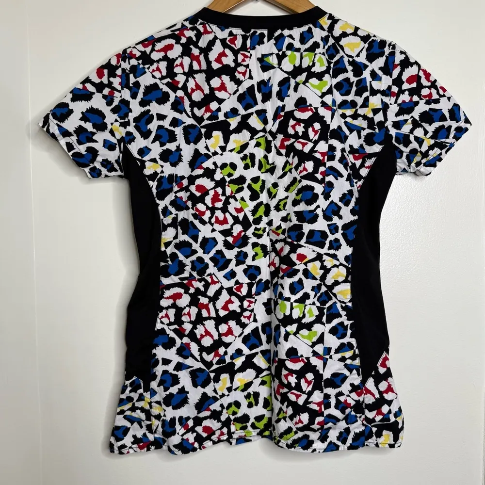 White Cross Scrub Top Multicolored Cheetah Leopard Print Women’s Size XS Nurse Black - Image 4