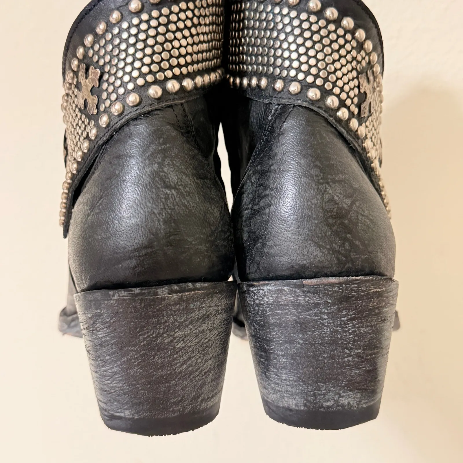 Old Gringo Clovis Studded Blacl Leather Ankle Boots Size 8 B Cross Embellished - Image 11