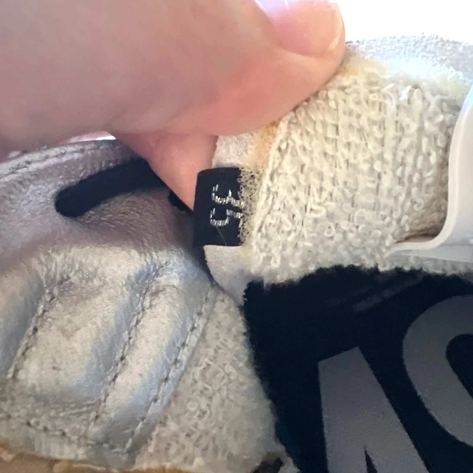 P448 Nautilus High Top Skate Sneakers White Italian Size 35 (US 5) EUC - Image 9