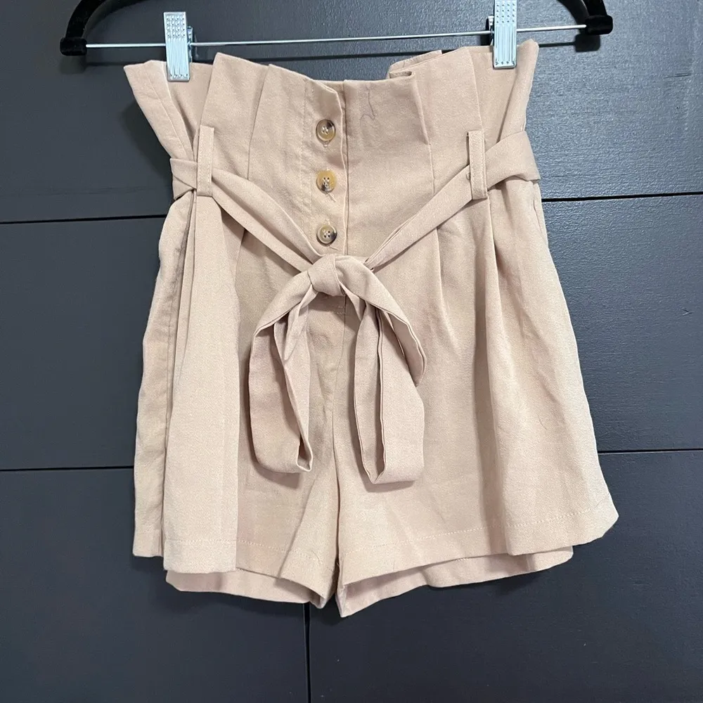 FOREVER 21 Suede Hi Waist Button Front Belted Shorts. Women’s Sz Small. GUC - Image 2