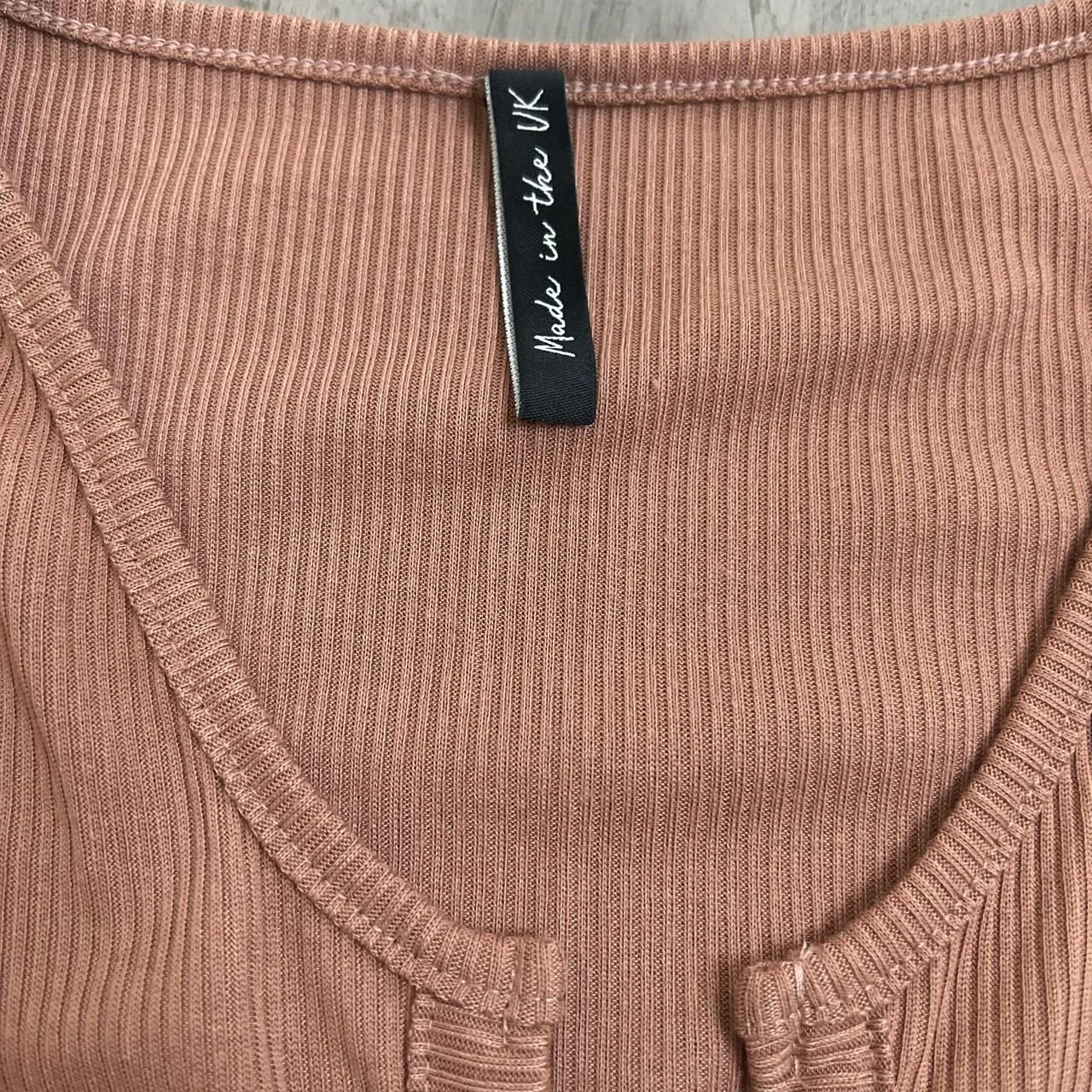 Cropped Keyhole Neck TShirt Pink Size 0 - Image 2