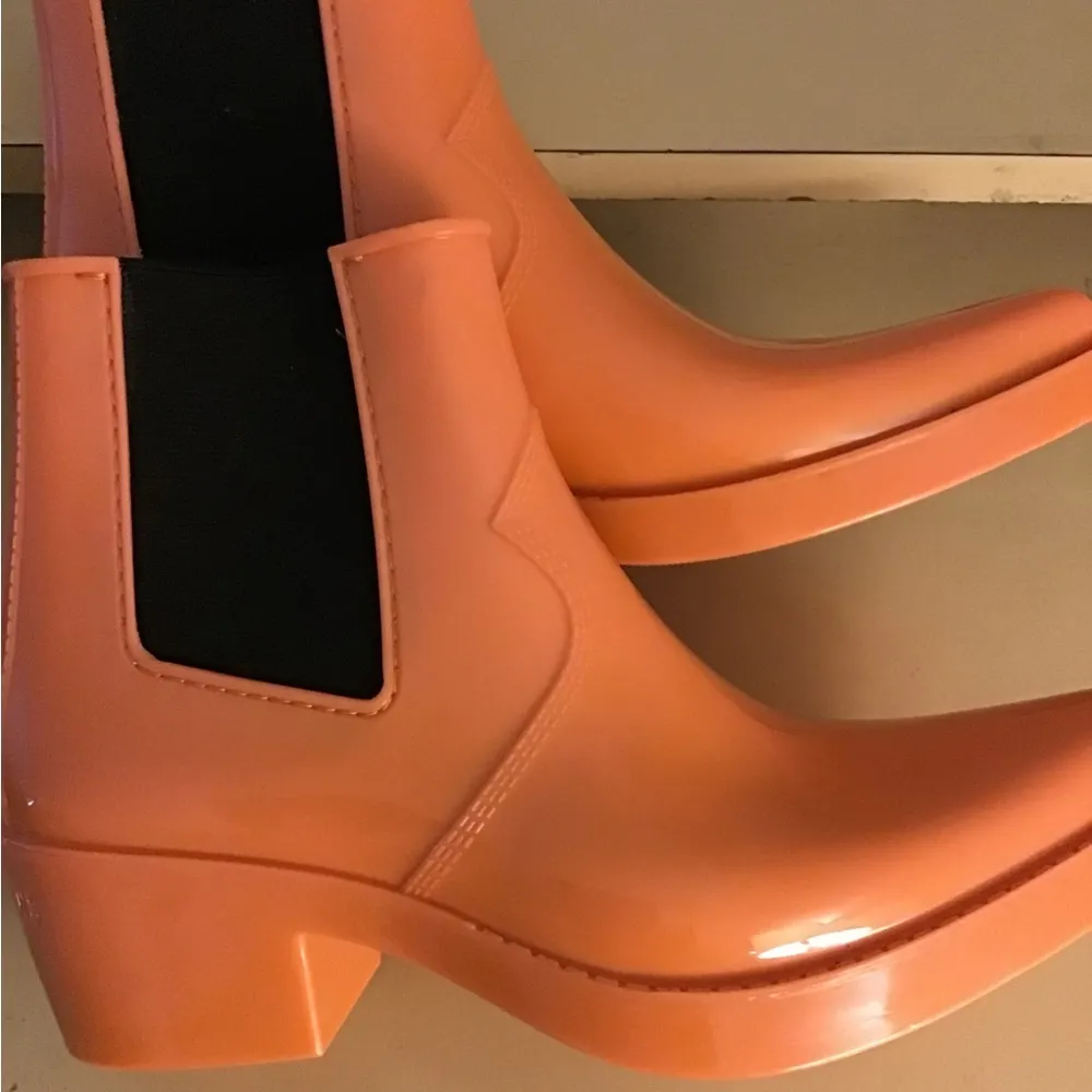 Calvin Klein Jeans women orange waterproof short rubber rain Carol boots US 6.5 - Image 9