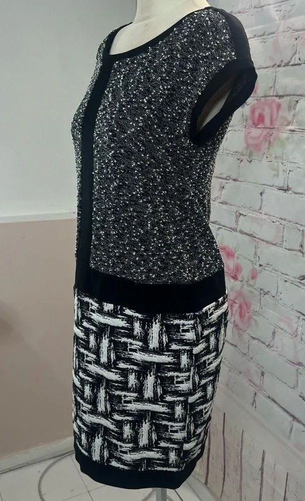 Ann Taylor nwt short sleeve mixed knit sheath dress size 4 - Image 3