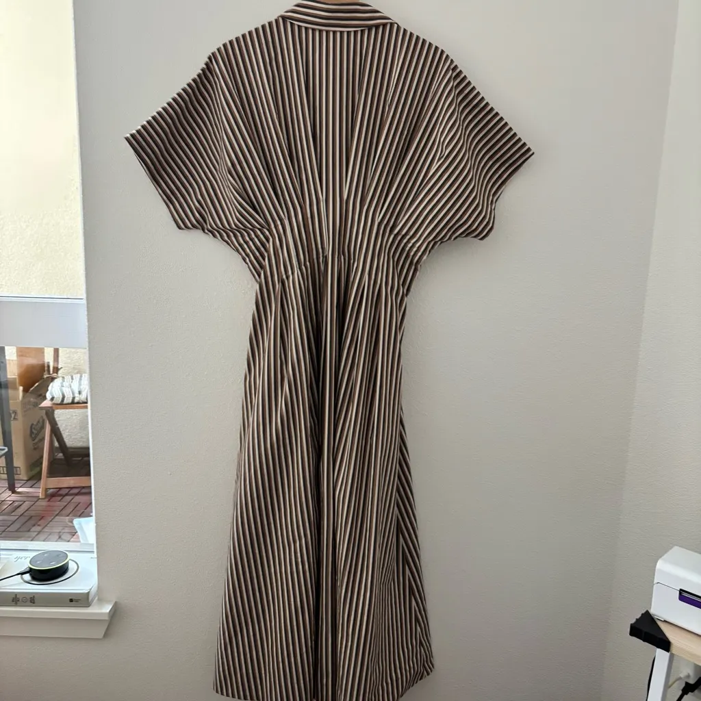Anthropologie exquise tobie button front pleated shirt dress in brown and tan - Image 4