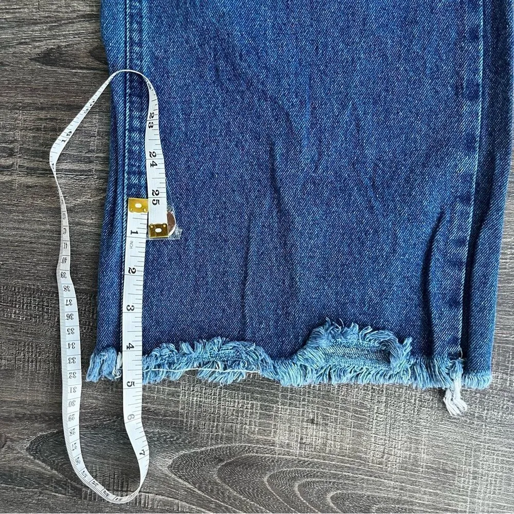 Miss Aura Two - Image 10