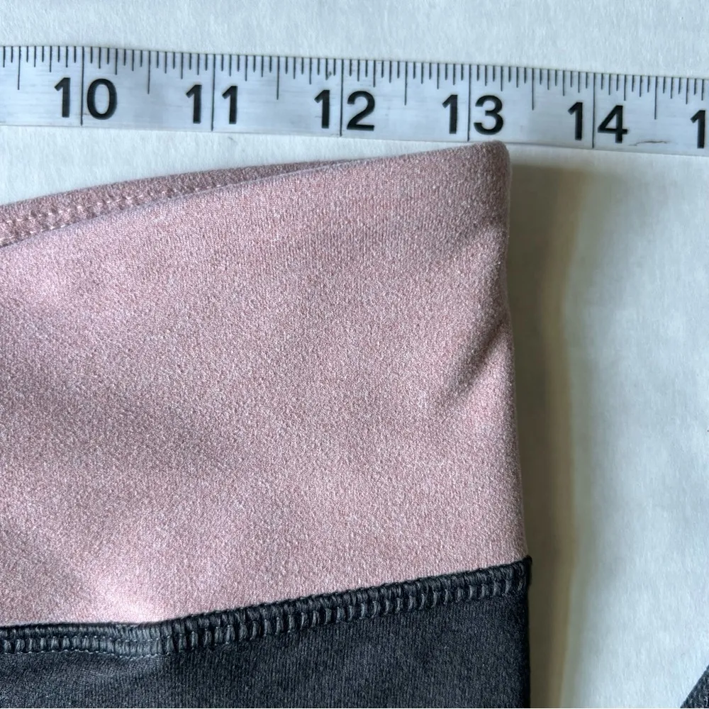 Fabletics 7/8 Winn II crossover Leggings in heather gray Small - Image 9