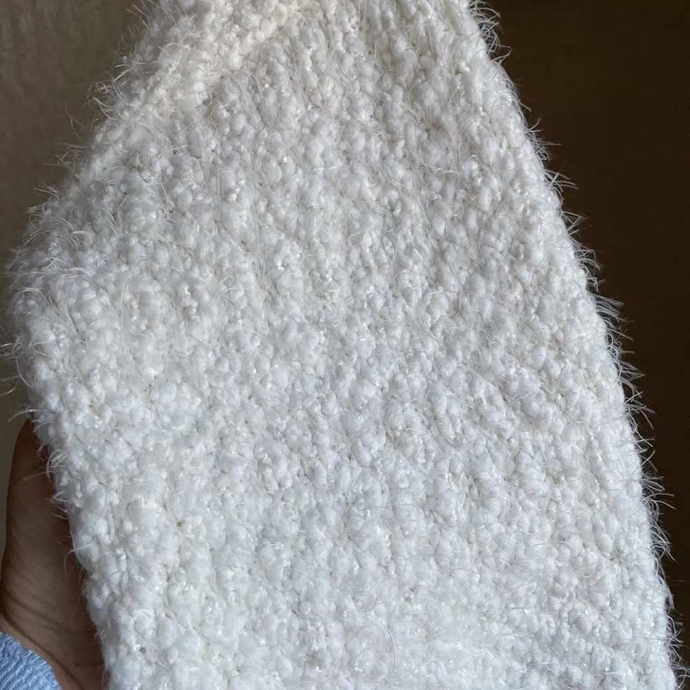 White fuzzy comfy turtleneck sweater - Image 4