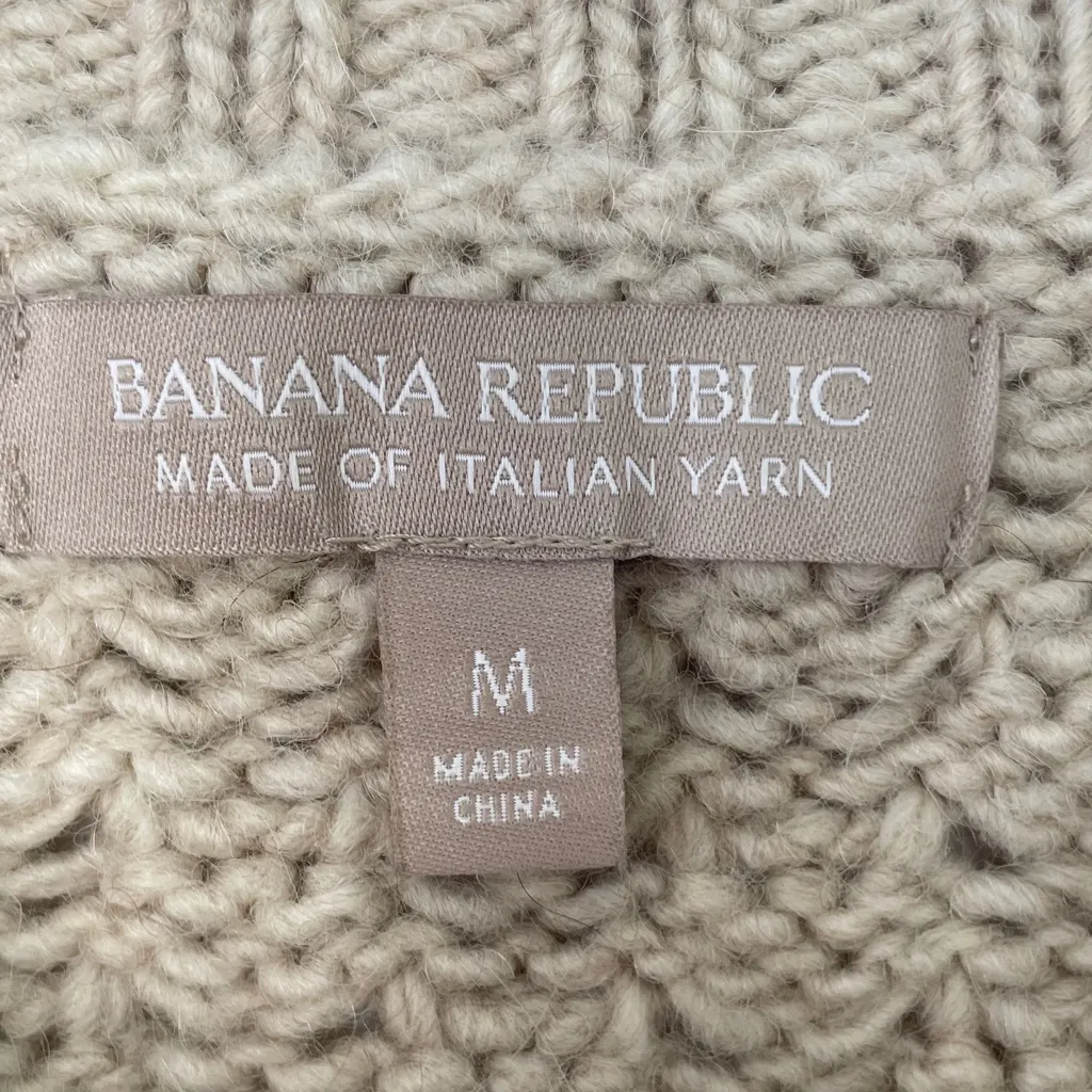 Banana Republic Women Scoop Neck Long Sleeve Italian Yarn Knit Sweater Medium - Image 2