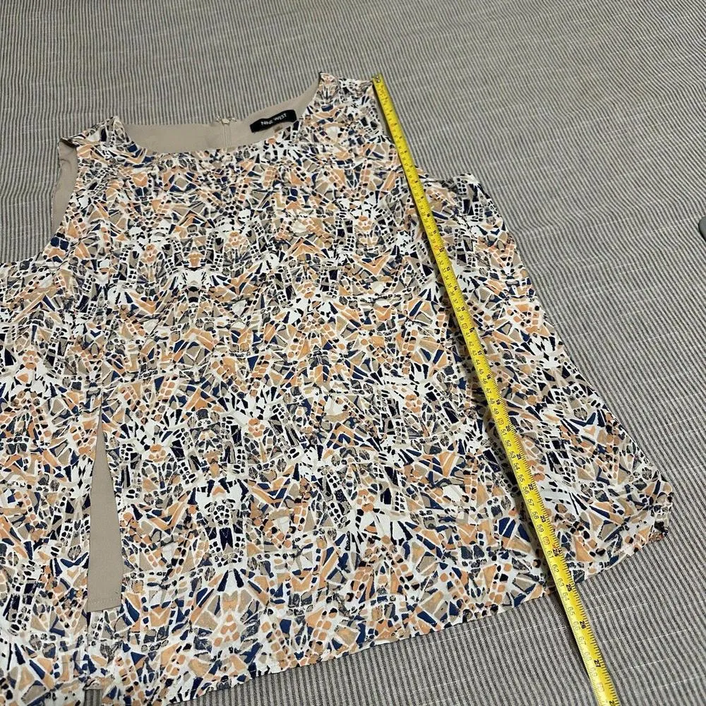 Nine West Women’s Beige Patterned Blouse Top size 12 shirt - Image 5