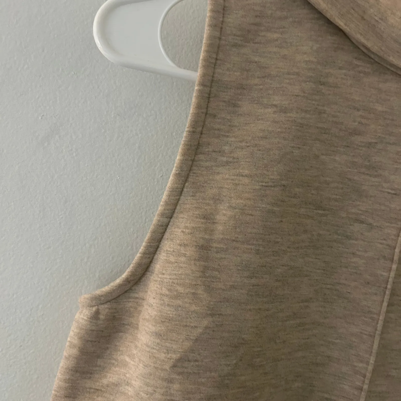 OGL Women's Turtle Neck Split Hem Sleeveless Tan Cozy Top M Medium New - Image 4