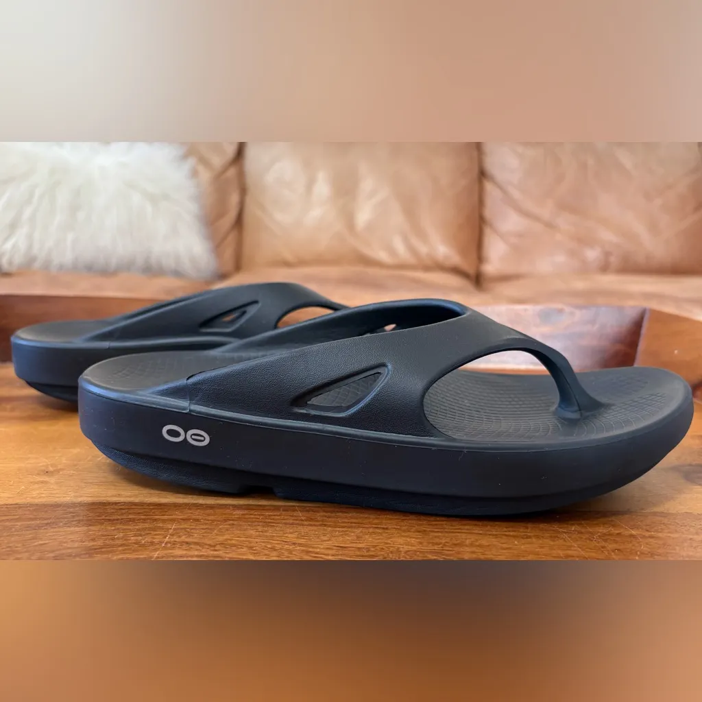 OOFOS OOMEGA OOLALA Black Recovery Sandals Size 8 - Image 2