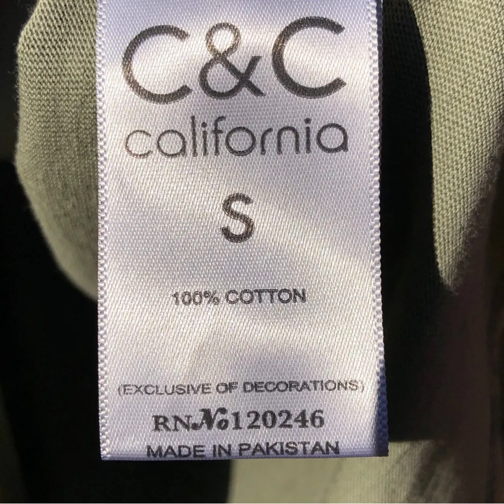 C & C california Leaf Print Boyfriend T Shirt NWT Small - Image 8