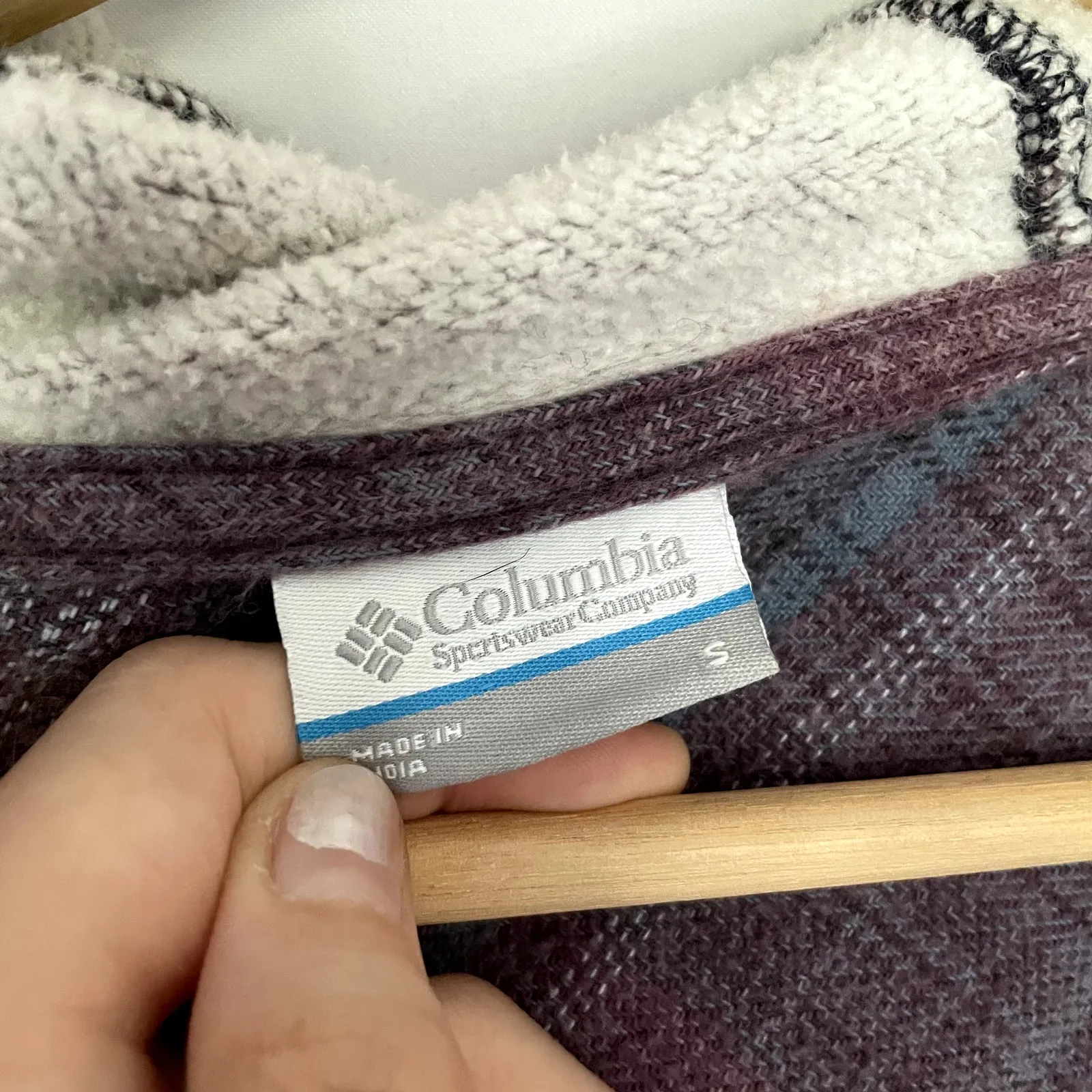 Columbia button down checkered shirt fleece hood women's small cotton purple - Image 4