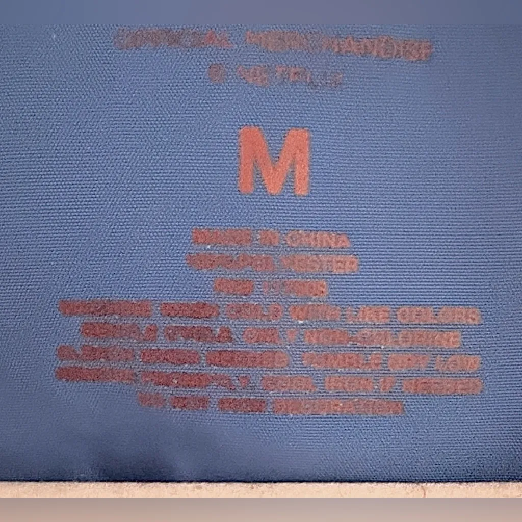 Stranger Things Blue and Red Windbreaker Jacket Size Medium - Image 7