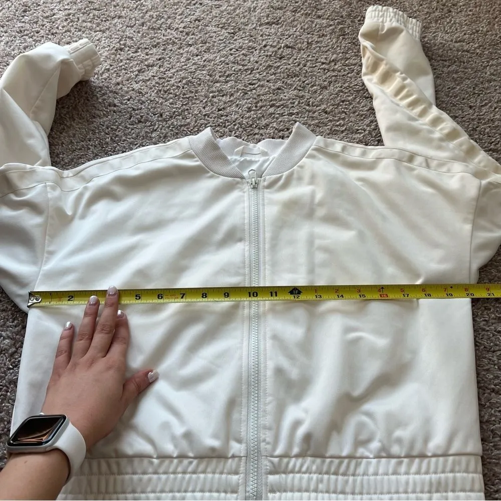 Prizewinner Cropped Bomber Jacket - Image 12