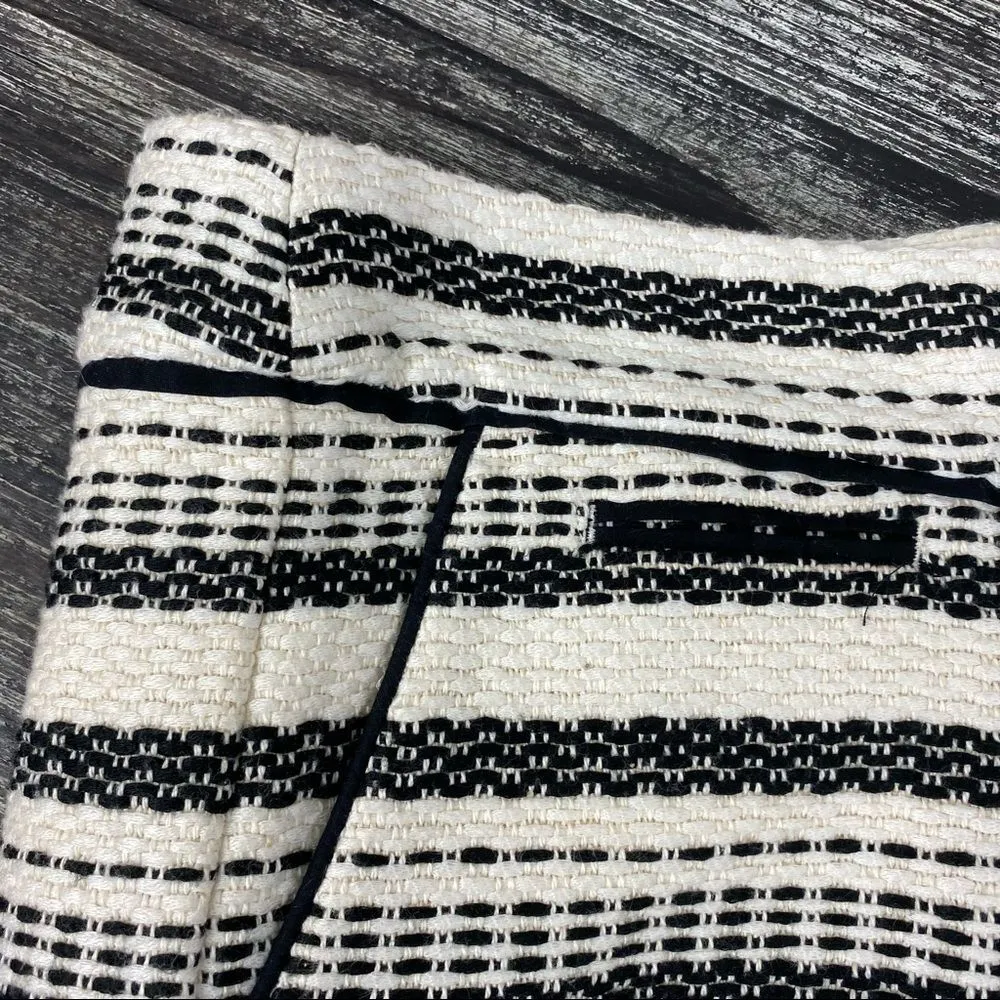 Ann Taylor SET Hoodie Swears Top & Woven Stripe Riviera Shorts 6 M - Image 6