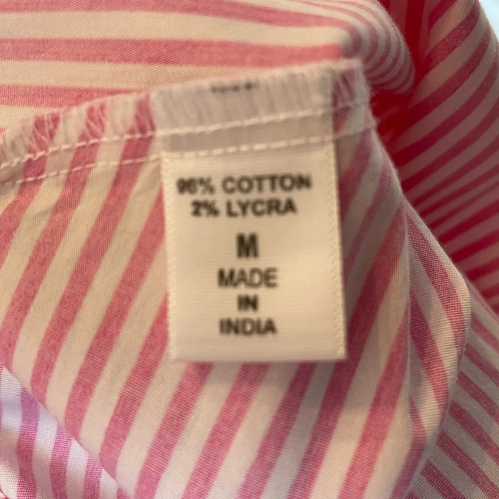 Pink Button Down Shirt with Cuffed Sleeves and Tie Front Size M - Image 6