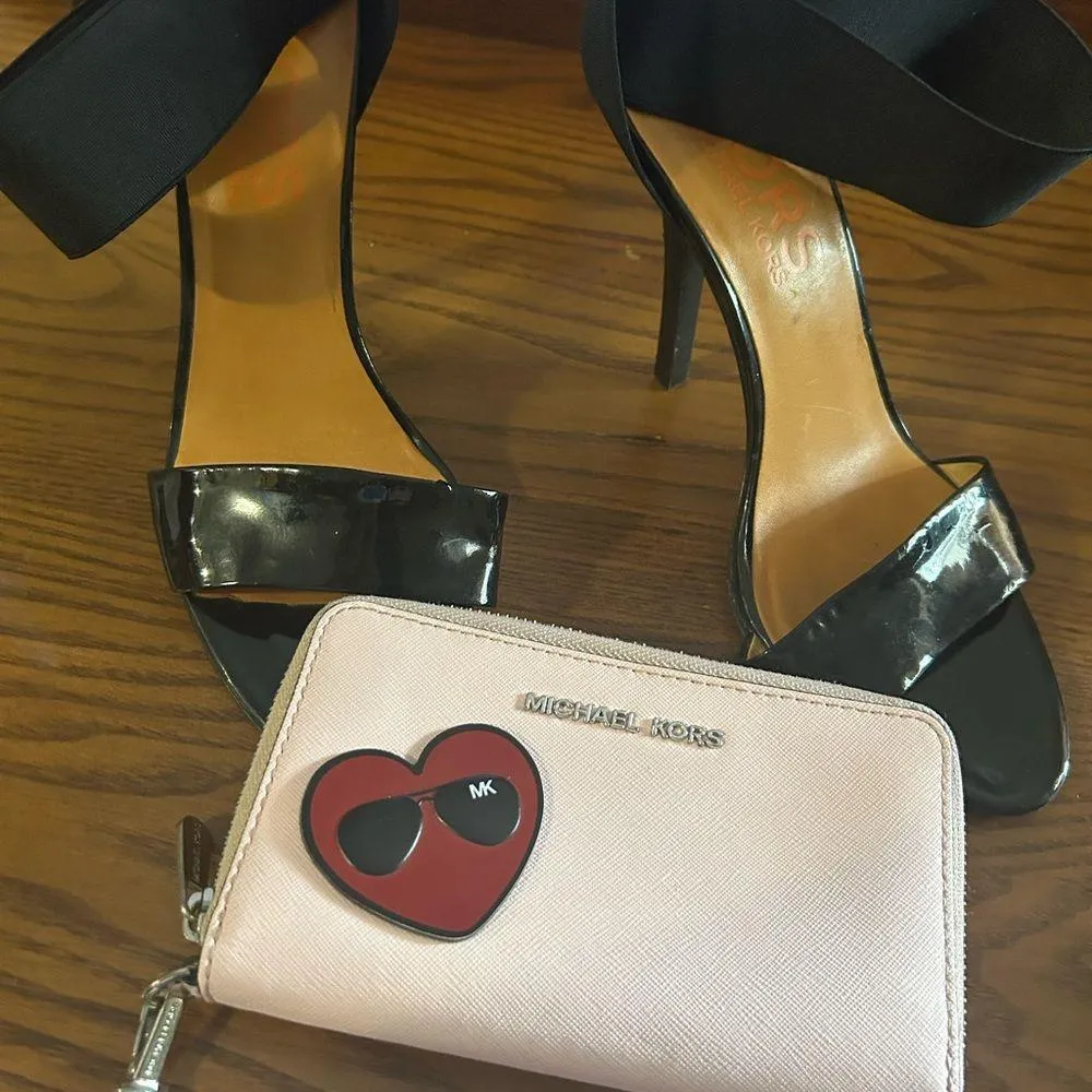 Michael Kors Black Patent Leather Heels 9M/Michael Kors gorgeous wallet-Go KORS! - Image 8