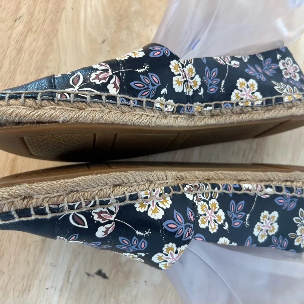 Tory Burch Black Floral Espadrille Shoes - Image 4