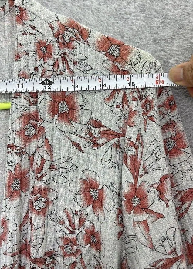 Lularoe Women's Long Cardigan Long Sleeve Gray Floral Ribbed Size Medium - Image 9