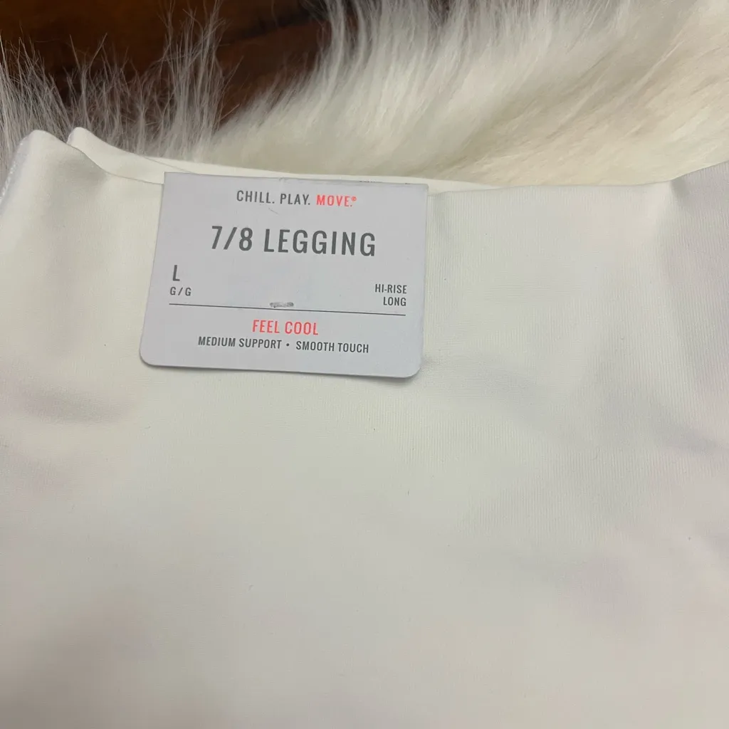 NWT Offline by Aerie Chill Play Move Airy 7/8 Leggings White Sz L - Image 3