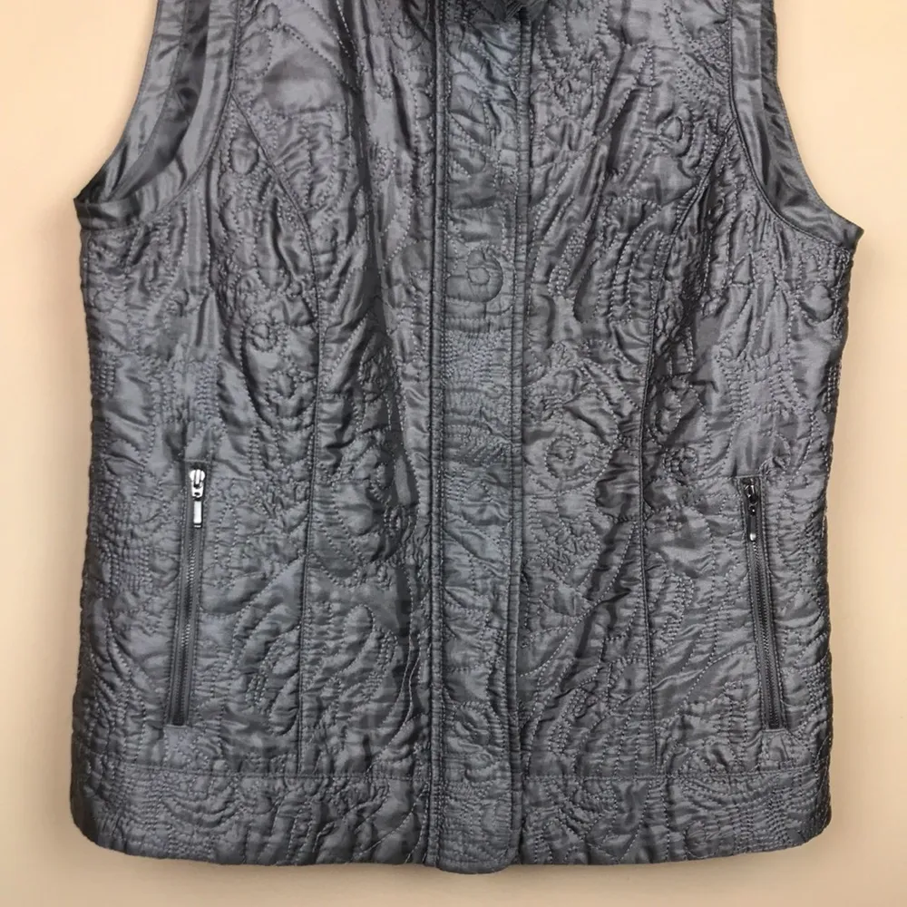Zenergy by Chico’s Women’s Satin Gray Embroidered Pattern Outdoor Zip-Up Vest - Image 4