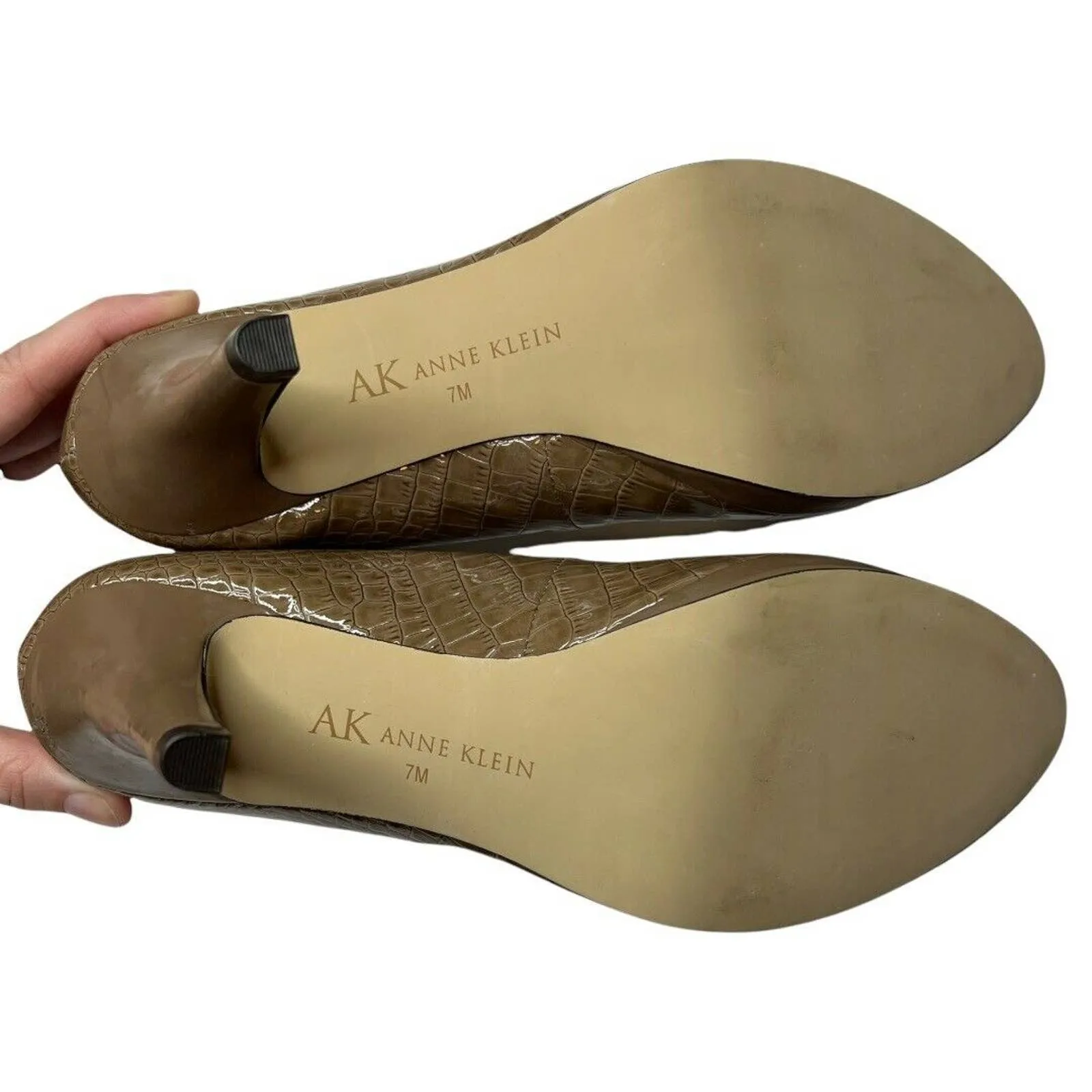 Anne Klein Brown Taupe Round Toe Faux Alligator Textured Heels Size‎ 7M - Image 8