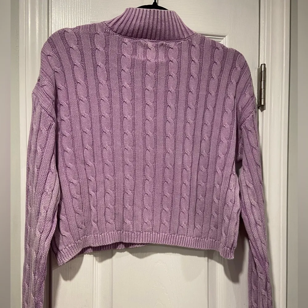 NWT No Comment Size L Purple Lilac Cotton Cable Knit Mock Neck Cropped Sweater - Image 9