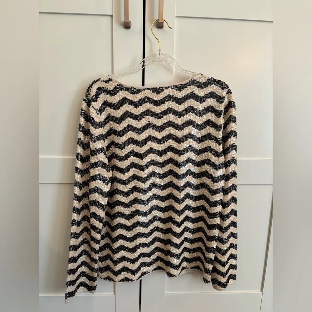 J.‎ Crew Sequin Long Sleeve Top Medium Black and Gold Chevron Sparkle Holiday - Image 2